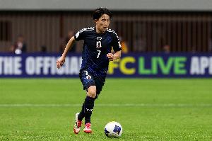 每体：瓦伦西亚接近签下19岁中场佐藤龙之介，转会费约400万欧-a9