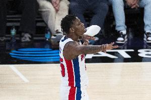 重磅NBA尼克斯对阵马刺全场录像_重磅NBA尼克斯对阵马刺全场录像在线观看_免费看直播